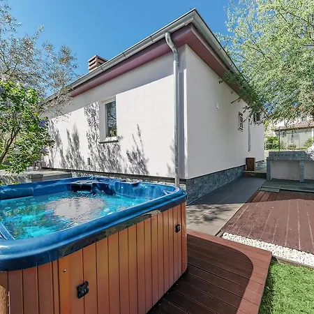 Holiday Pelini Hébergement de vacances Štinjan